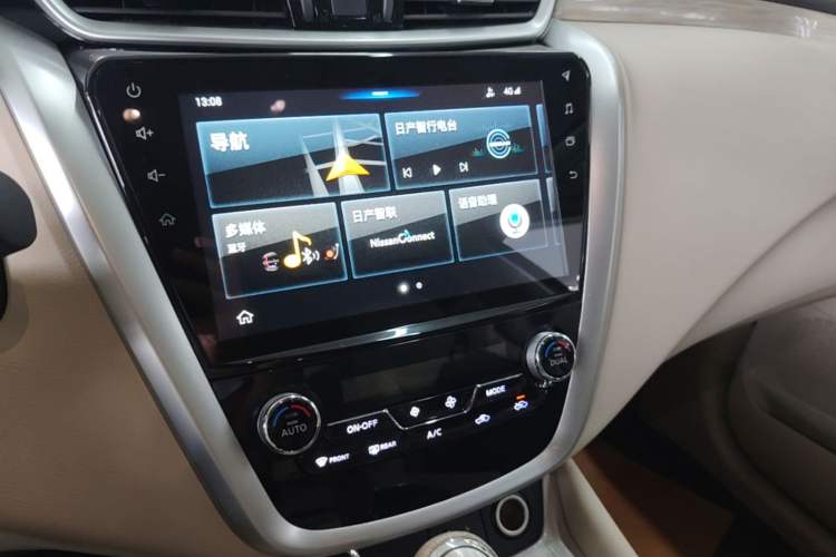 Used Nissan Murano 2019 2.5L XL Two-Wheel Drive Smart Connect Luxury Edition China VI Standard Audio And AC Panel
