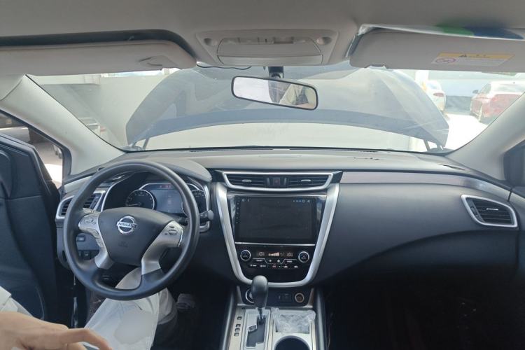 Used Nissan Murano 2019 2.5L XE Two-Wheel Drive Elite Version China VI Standard Center Console
