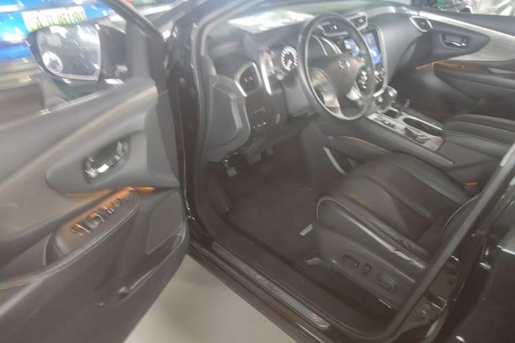 Used Nissan Murano 2019 2.5L XL Two-Wheel Drive Smart Connect Luxury Edition China VI Standard Driver Seat