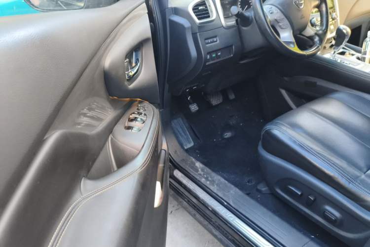 Used Nissan Murano 2019 2.5L XL Two-Wheel Drive Smart Connect Luxury Edition China VI Standard Driver Seat
