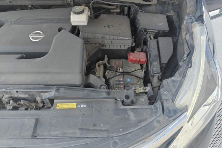 Used Nissan Murano 2019 2.5L XE Two-Wheel Drive Elite Version China VI Standard Engine Bay Left