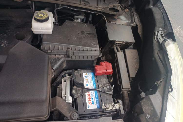 Used Nissan Murano 2019 2.5L XL Two-Wheel Drive Smart Connect Luxury Edition China VI Standard Engine Bay Left