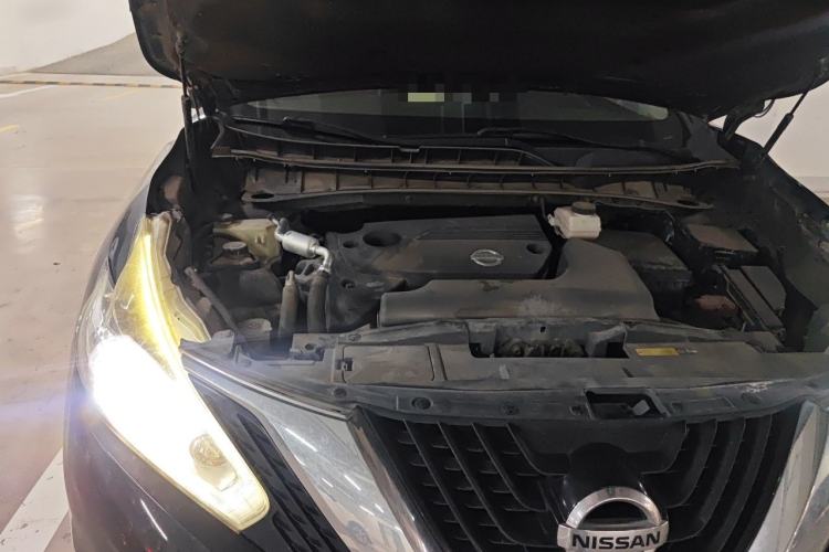 Used Nissan Murano 2019 2.5L XL Two-Wheel Drive Smart Connect Luxury Edition China VI Standard Engine Bay Right