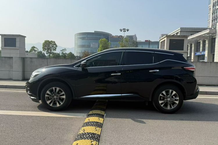Used Nissan Murano 2019 2.5L XL Two-Wheel Drive Smart Connect Luxury Edition China VI Standard Exterior 2