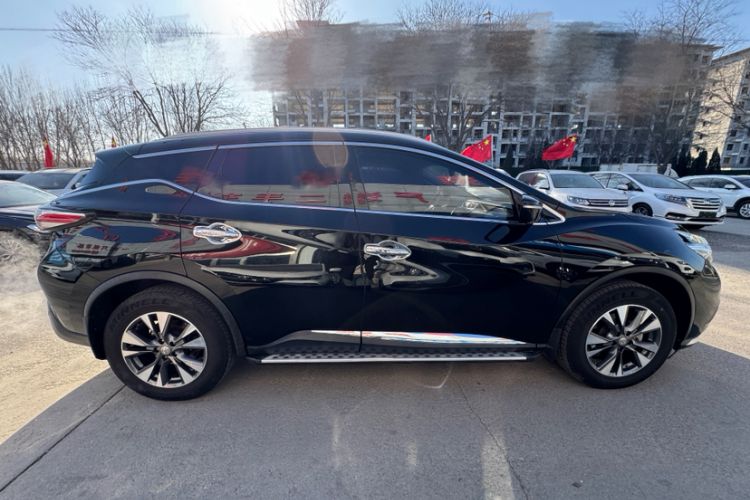 Used Nissan Murano 2019 2.5L XL Two-Wheel Drive Smart Connect Luxury Edition China VI Standard Exterior 4