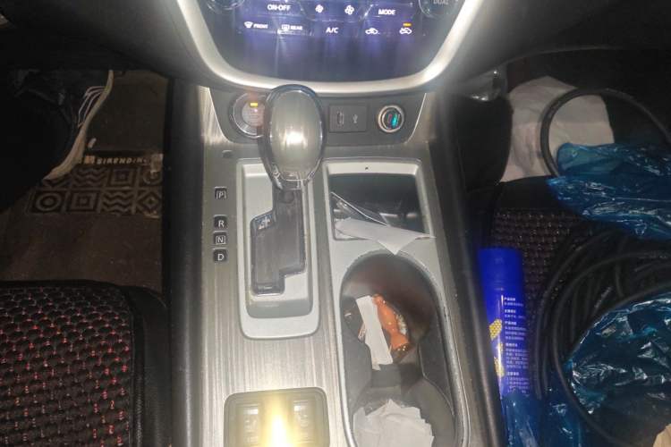 Used Nissan Murano 2019 2.5L XL Two-Wheel Drive Smart Connect Luxury Edition China VI Standard Gear Lever
