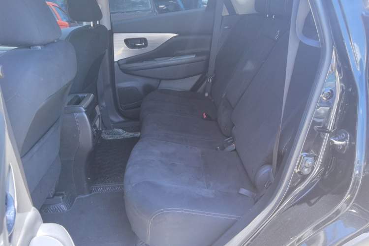 Used Nissan Murano 2019 2.5L XE Two-Wheel Drive Elite Version China VI Standard Interior 1