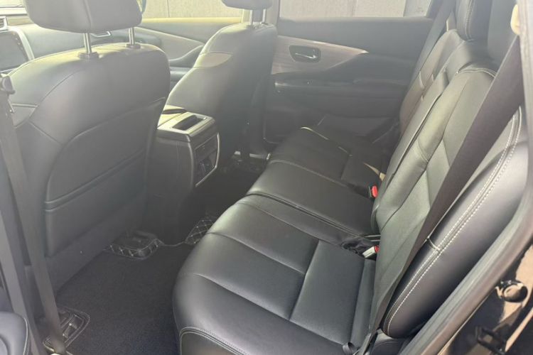 Used Nissan Murano 2019 2.5L XL Two-Wheel Drive Smart Connect Luxury Edition China VI Standard Interior 3