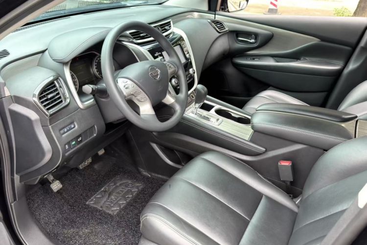 Used Nissan Murano 2019 2.5L XE Two-Wheel Drive Elite Version China VI Standard Interior 3