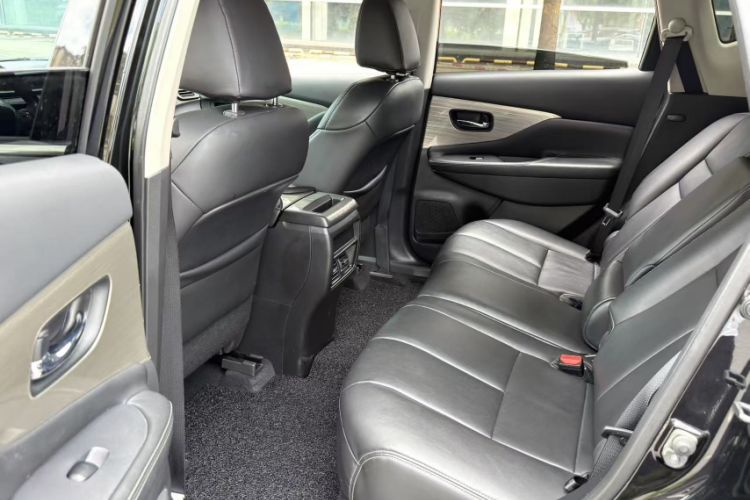 Used Nissan Murano 2019 2.5L XE Two-Wheel Drive Elite Version China VI Standard Interior 4