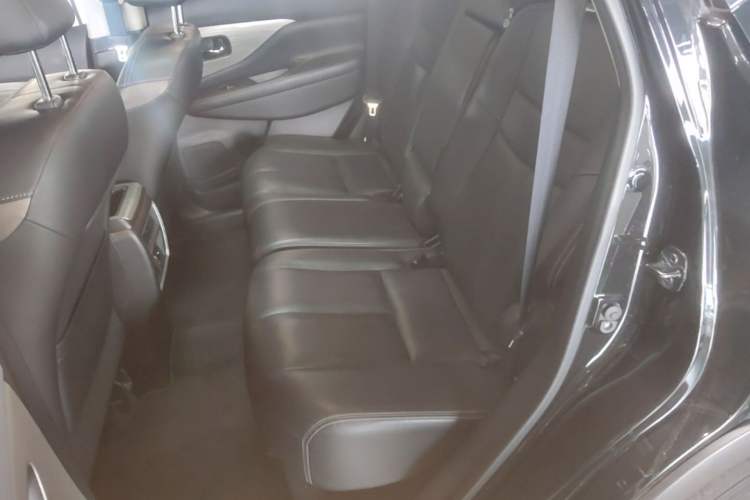 Used Nissan Murano 2019 2.5L XL Two-Wheel Drive Smart Connect Luxury Edition China VI Standard Left Rear Seat