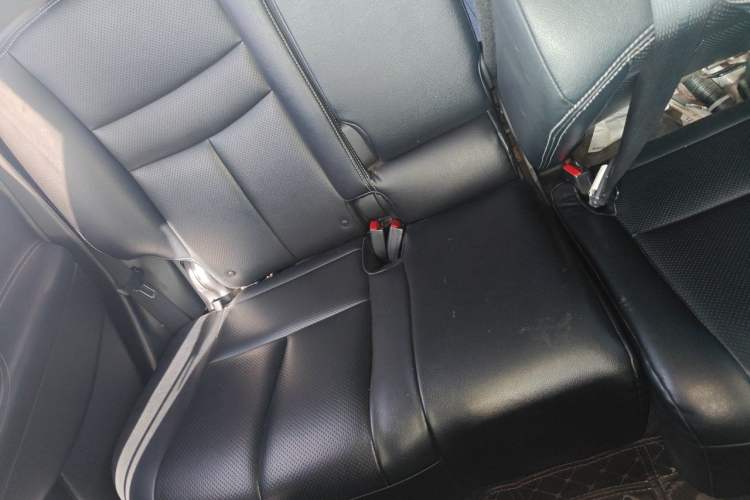 Used Nissan Murano 2019 2.5L XE Two-Wheel Drive Elite Version China VI Standard Left Rear Seat