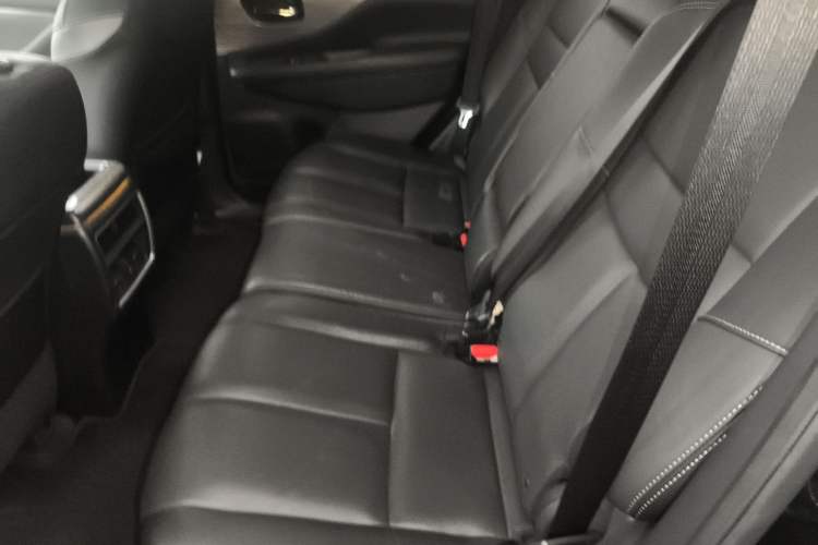 Used Nissan Murano 2019 2.5L XL Two-Wheel Drive Smart Connect Luxury Edition China VI Standard Left Rear Seat