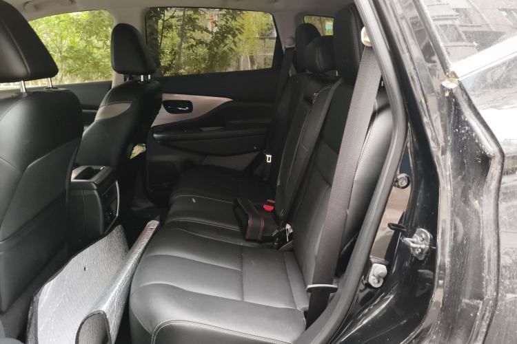 Used Nissan Murano 2019 2.5L XL Two-Wheel Drive Smart Connect Luxury Edition China VI Standard Left Rear Seat