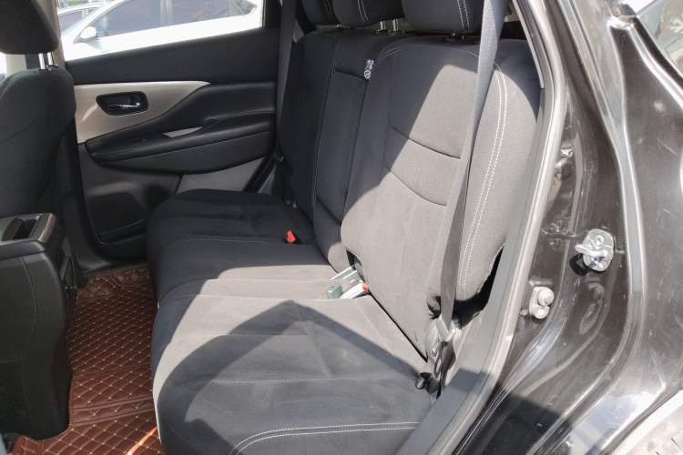 Used Nissan Murano 2019 2.5L XE Two-Wheel Drive Elite Version China VI Standard Left Rear Seat