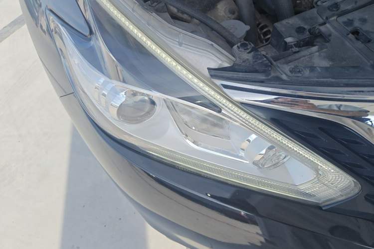 Used Nissan Murano 2019 2.5L XE Two-Wheel Drive Elite Version China VI Standard Right Front Headlight