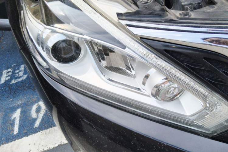 Used Nissan Murano 2019 2.5 S/C HEV XV Four-Wheel Drive Hybrid SmartConnect Flagship Version China V Standard Right Front Headlight