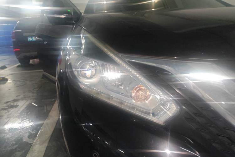 Used Nissan Murano 2019 2.5L XL Two-Wheel Drive Smart Connect Luxury Edition China VI Standard Right Front Headlight