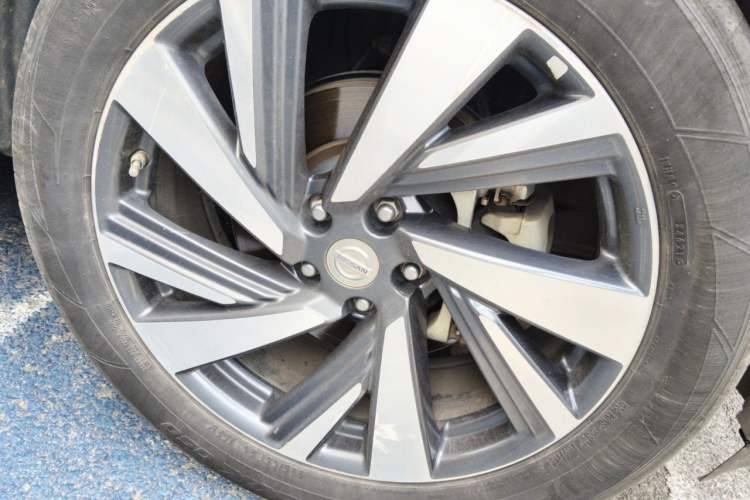 Used Nissan Murano 2019 2.5 S/C HEV XV Four-Wheel Drive Hybrid SmartConnect Flagship Version China V Standard Right Front Wheel Hub