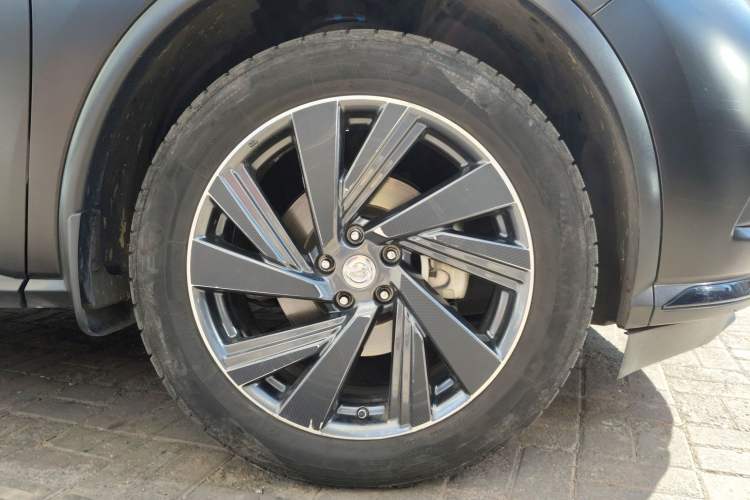 Used Nissan Murano 2019 2.5 S/C HEV XE Four-Wheel Drive Hybrid SmartConnect Prestige Version China V Emission Standard Right Front Wheel Hub