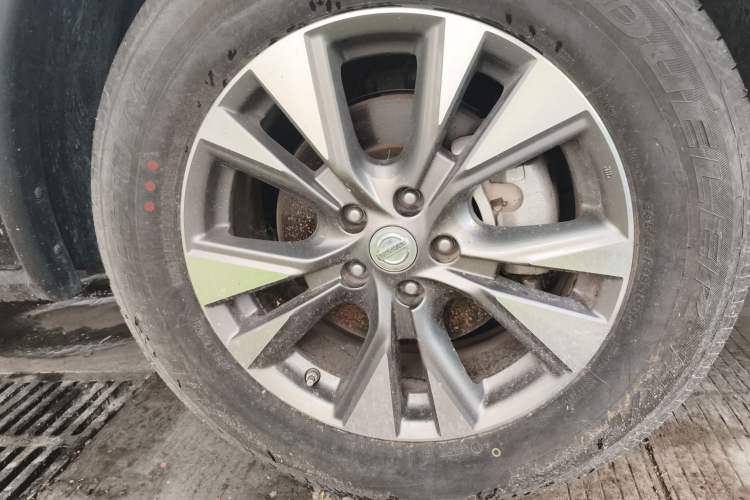 Used Nissan Murano 2019 2.5L XL Two-Wheel Drive Smart Connect Luxury Edition China VI Standard Right Front Wheel Hub