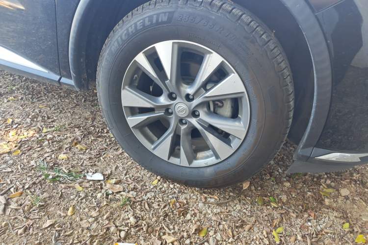 Used Nissan Murano 2019 2.5L XL Two-Wheel Drive Smart Connect Luxury Edition China VI Standard Right Front Wheel Hub