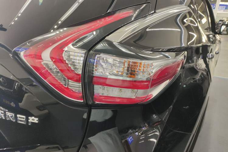 Used Nissan Murano 2019 2.5L XL Two-Wheel Drive Smart Connect Luxury Edition China VI Standard Right Rear Taillight