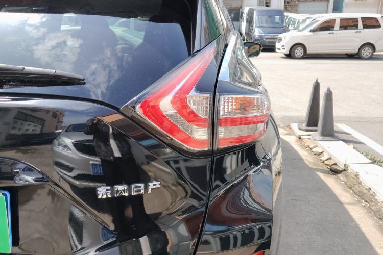 Used Nissan Murano 2019 2.5L XE Two-Wheel Drive Elite Version China VI Standard Right Rear Taillight