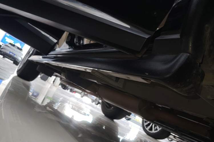Used Nissan Murano 2019 2.5L XL Two-Wheel Drive Smart Connect Luxury Edition China VI Standard Right Side Sill