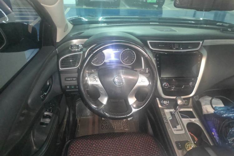 Used Nissan Murano 2019 2.5L XL Two-Wheel Drive Smart Connect Luxury Edition China VI Standard Steering Wheel