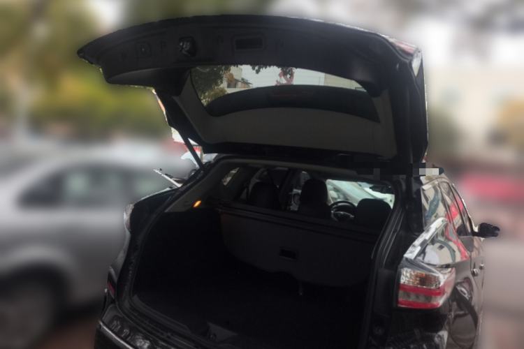 Used Nissan Murano 2019 2.5L XL Two-Wheel Drive Smart Connect Luxury Edition China VI Standard Trunk