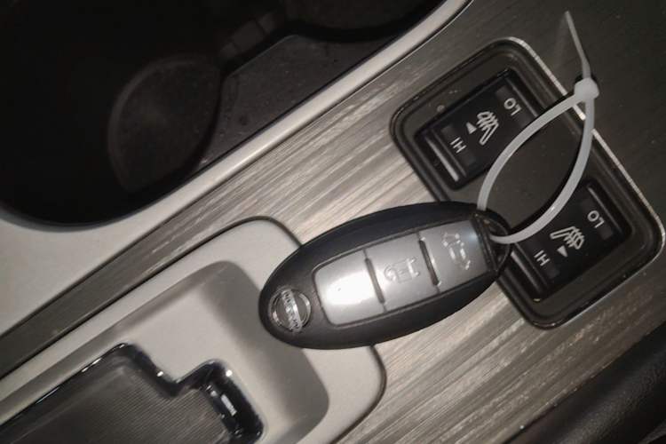 Used Nissan Murano 2019 2.5L XL Two-Wheel Drive Smart Connect Luxury Edition China VI Standard Vehicle Key