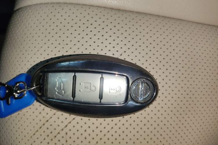 Used Nissan Murano 2019 2.5L XL Two-Wheel Drive Smart Connect Luxury Edition China VI Standard Vehicle Key