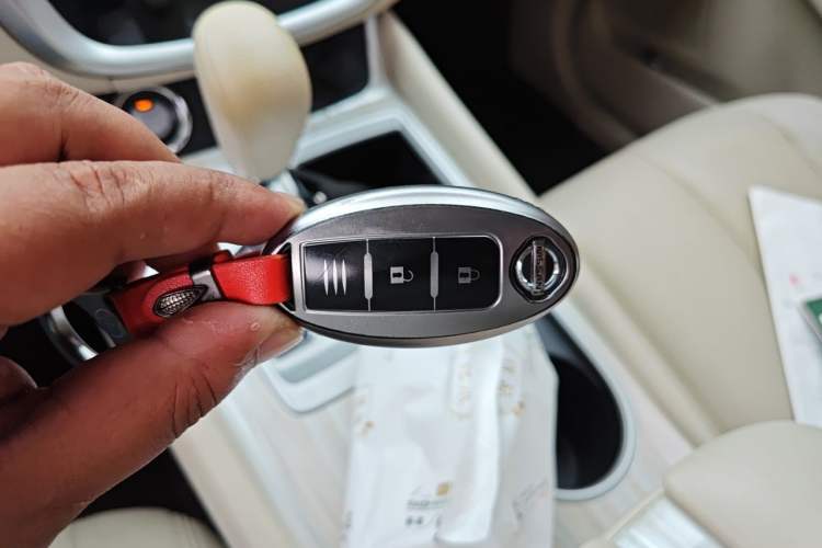 Used Nissan Murano 2019 2.5L XE Two-Wheel Drive Elite Version China V Standard Vehicle Key