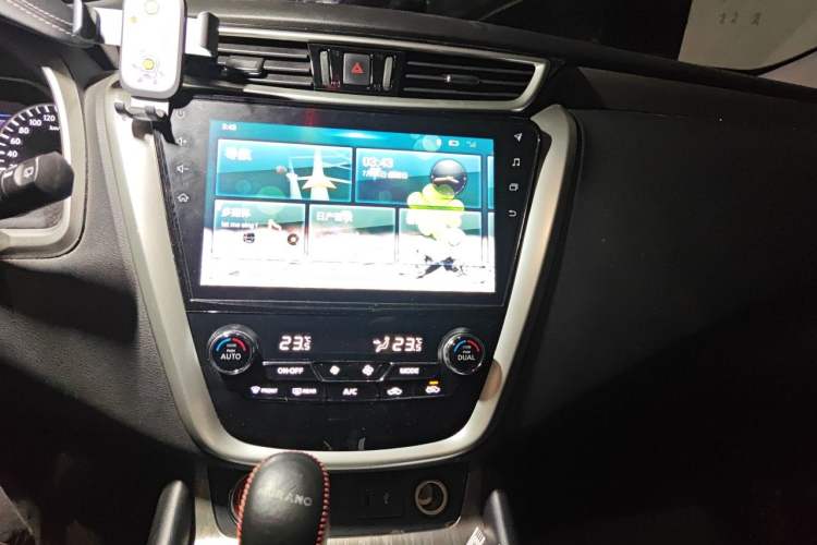 Used Nissan Murano 2019 2.5L XL Two-Wheel Drive SmartConnect Luxury Edition China V Standard Audio And AC Panel