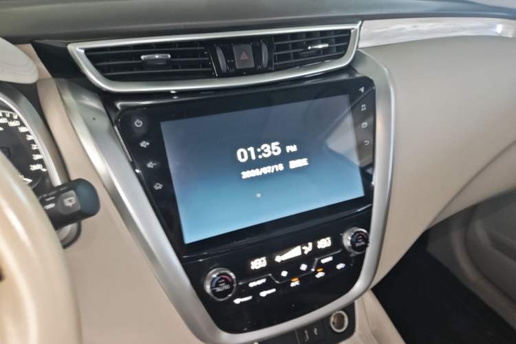 Used Nissan Murano 2019 2.5L XL Two-Wheel Drive SmartConnect Luxury Edition China V Standard Audio And AC Panel
