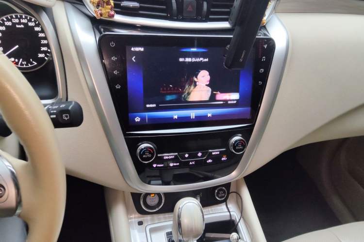 Used Nissan Murano 2019 2.5L XL Two-Wheel Drive Smart Connect Luxury Edition China VI Standard Audio And AC Panel