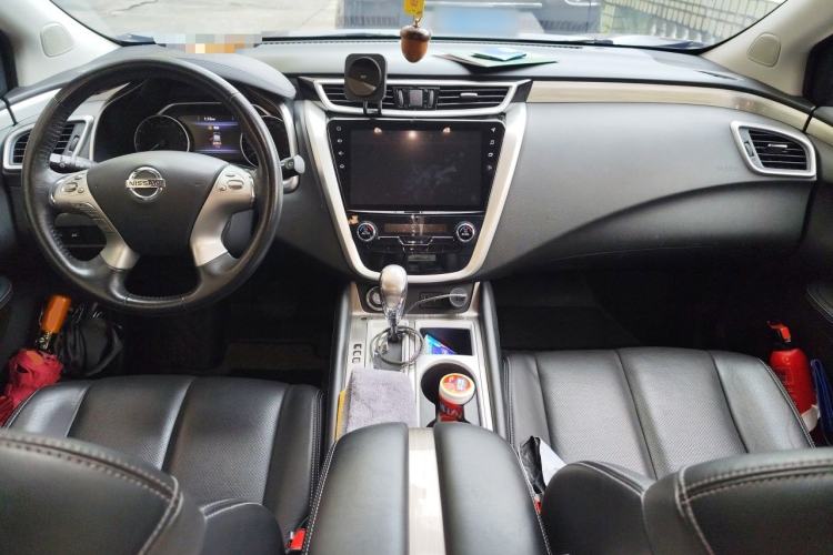 Used Nissan Murano 2019 2.5L XL Two-Wheel Drive Smart Connect Luxury Edition China VI Standard Center Console