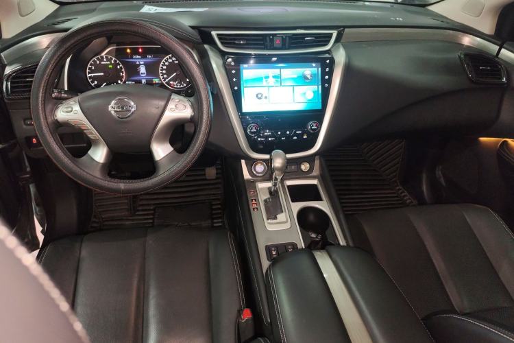 Used Nissan Murano 2019 2.5L XL Two-Wheel Drive Smart Connect Luxury Edition China VI Standard Center Console