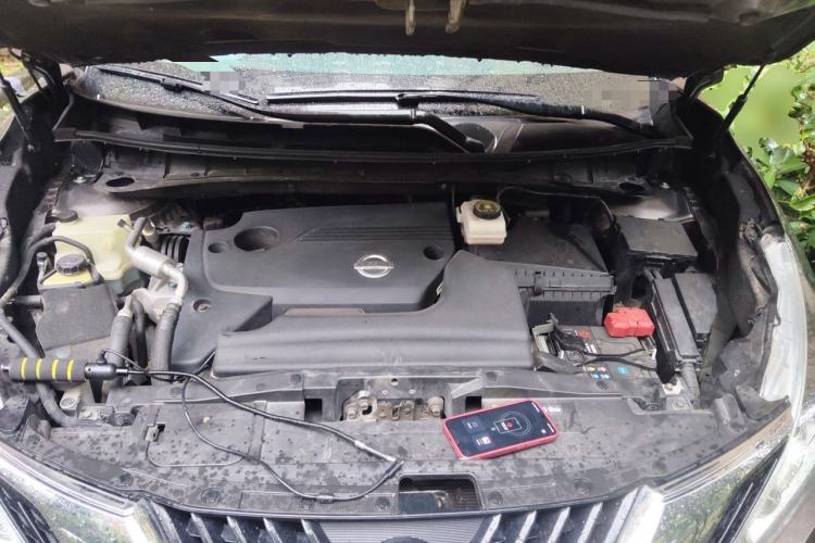 Used Nissan Murano 2019 2.5L XL Two-Wheel Drive Smart Connect Luxury Edition China VI Standard Engine Bay