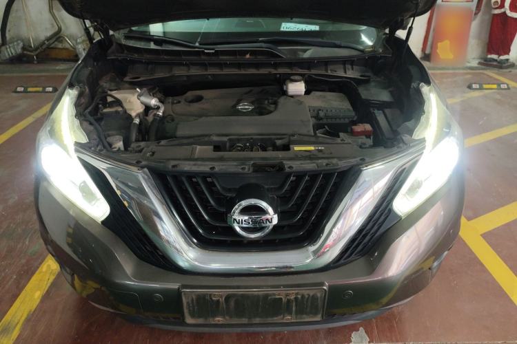 Used Nissan Murano 2019 2.5L XL Two-Wheel Drive Smart Connect Luxury Edition China VI Standard Engine Bay