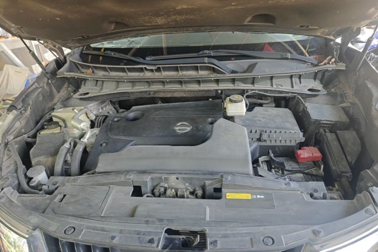 Used Nissan Murano 2019 2.5L XE Two-Wheel Drive Elite Version China VI Standard Engine Bay