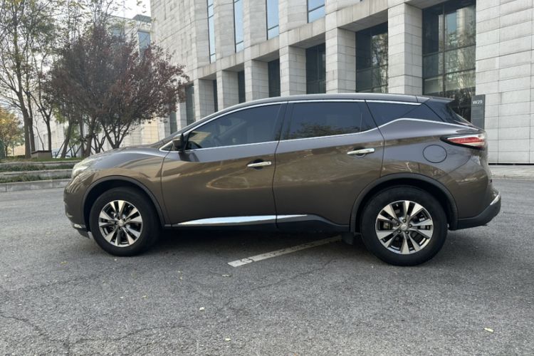 Used Nissan Murano 2019 2.5L XL Two-Wheel Drive Smart Connect Luxury Edition China VI Standard Exterior 4