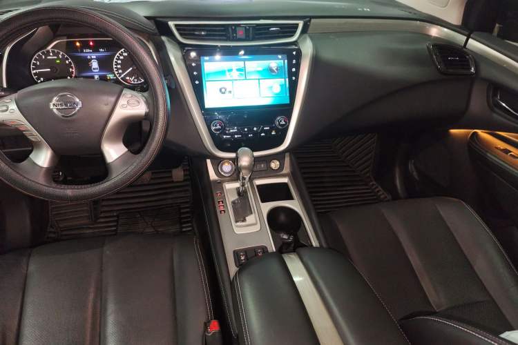 Used Nissan Murano 2019 2.5L XL Two-Wheel Drive Smart Connect Luxury Edition China VI Standard Gear Lever