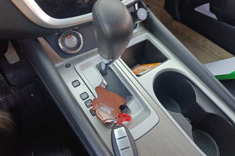 Used Nissan Murano 2019 2.5L XE Two-Wheel Drive Elite Version China VI Standard Gear Lever