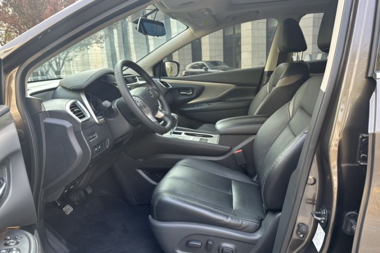 Used Nissan Murano 2019 2.5L XL Two-Wheel Drive Smart Connect Luxury Edition China VI Standard Interior 5