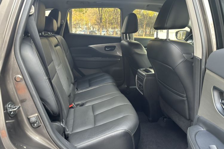 Used Nissan Murano 2019 2.5L XL Two-Wheel Drive Smart Connect Luxury Edition China VI Standard Interior 8