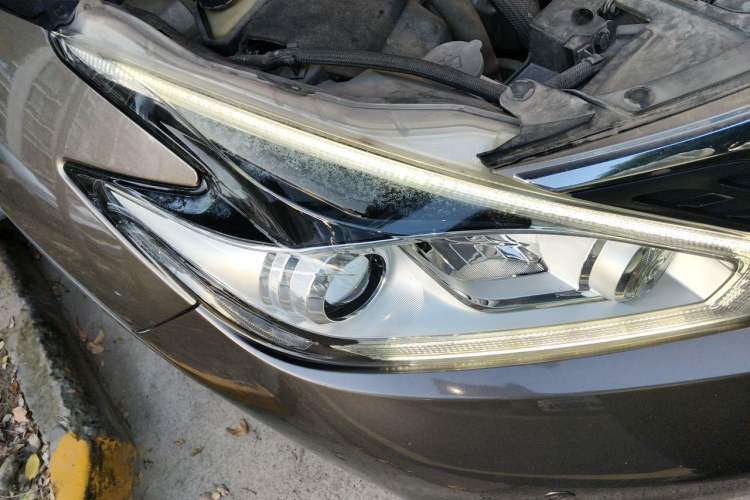 Used Nissan Murano 2019 2.5 S/C HEV XE Four-Wheel Drive Hybrid SmartConnect Prestige Edition China VI Standard Right Front Headlight