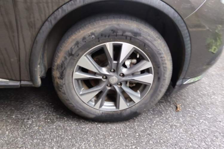 Used Nissan Murano 2019 2.5L XL Two-Wheel Drive Smart Connect Luxury Edition China VI Standard Right Front Wheel Hub