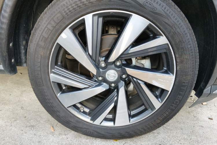 Used Nissan Murano 2019 2.5 S/C HEV XE Four-Wheel Drive Hybrid SmartConnect Prestige Edition China VI Standard Right Front Wheel Hub
